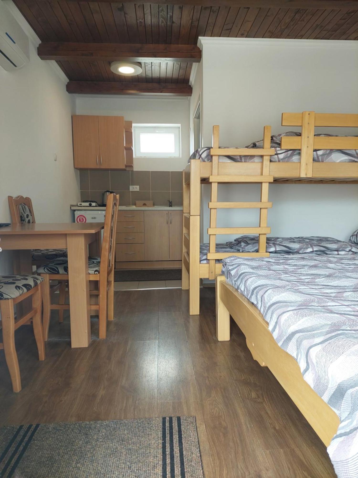 Apartment M&M Pacir Exterior photo